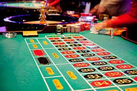 QQQ333 Myanmar ကစားသမားများ ဘောလုံးနှင့် Esports လောင်းကစားမှ ငွေထုတ်ယူနိုင်သောပလက်ဖောင်း